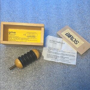 Grive Wooden Bird Call with Box Song Thrush